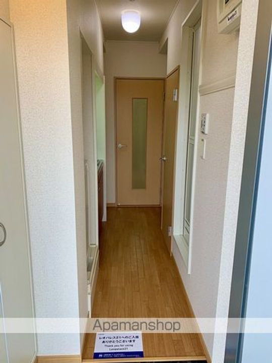 レオパレスHARADAの玄関