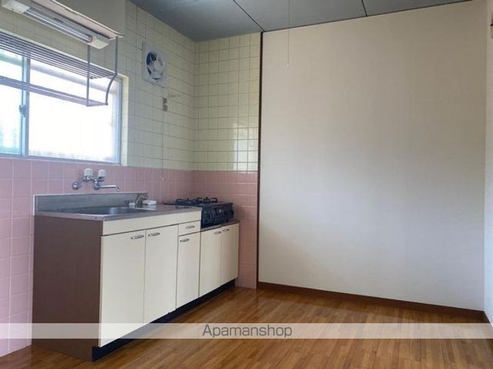 ピースレジデンス A・B棟B-10の居間