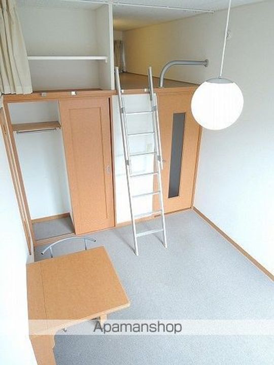 レオパレストゥインクルの居間