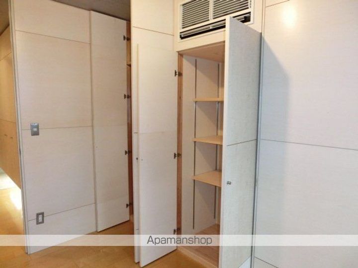 VISCONTI覚王山の内装