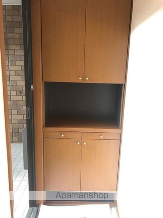 パークハイム皿山 A棟の玄関