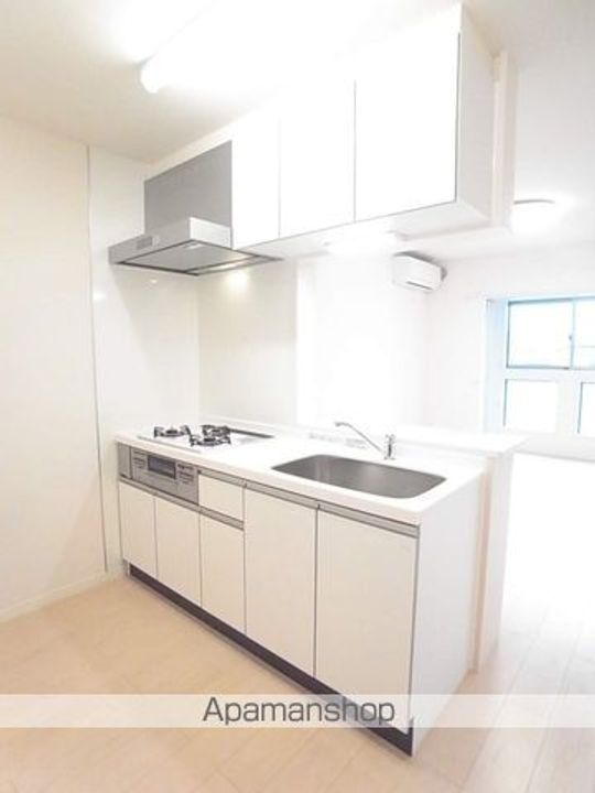 東京都八王子市下恩方町の賃貸アパートのキッチン