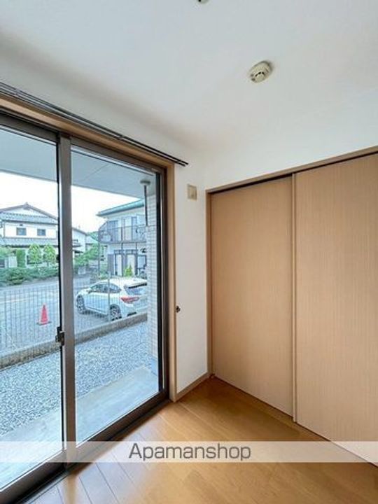 神奈川県横浜市都筑区中川7丁目の賃貸アパートの内装