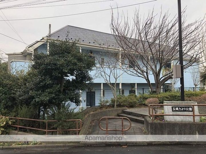 ハイツ雄山の外観