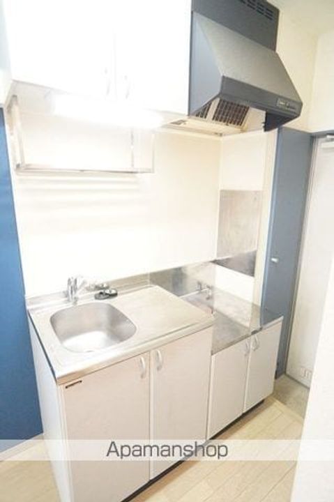 セレ二俣川102号室のキッチン