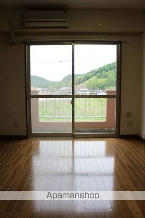 広島県尾道市美ノ郷町三成の賃貸マンションの内装