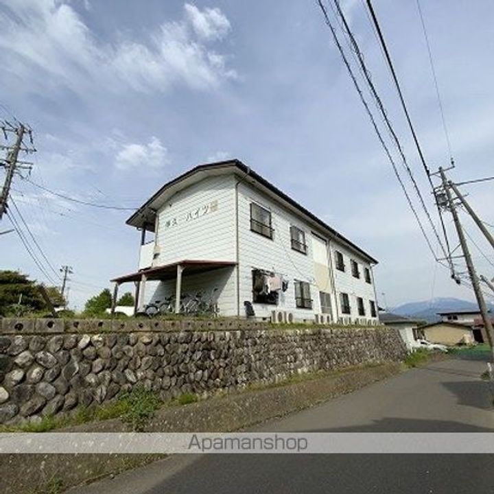 伊久間ハイツ3号棟300の外観