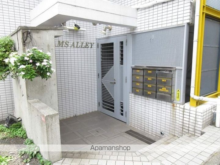 東京都杉並区和田3丁目の賃貸マンションの外観