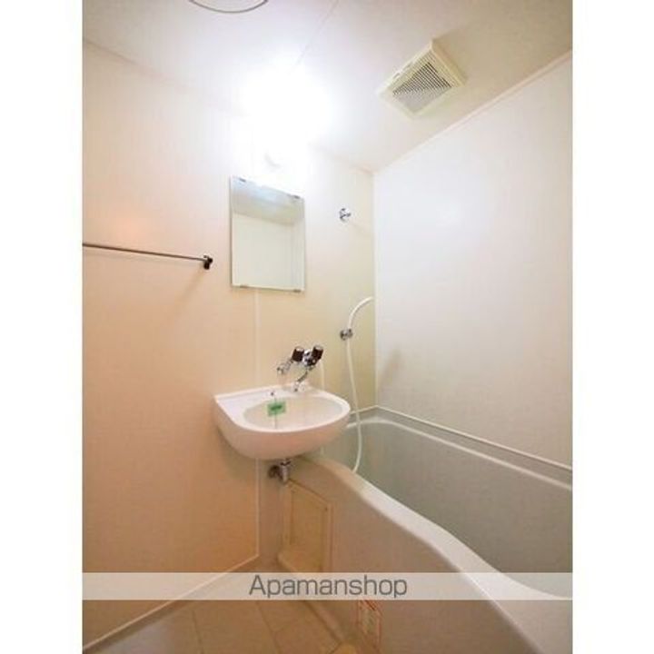 アビニヨン千種の居間