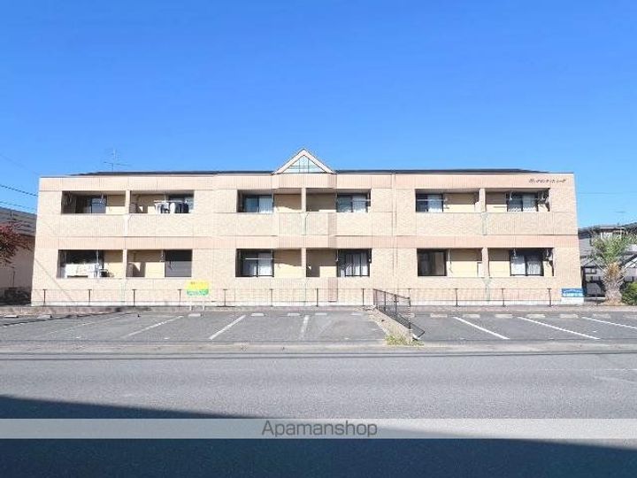 グランティスレーヴの外観