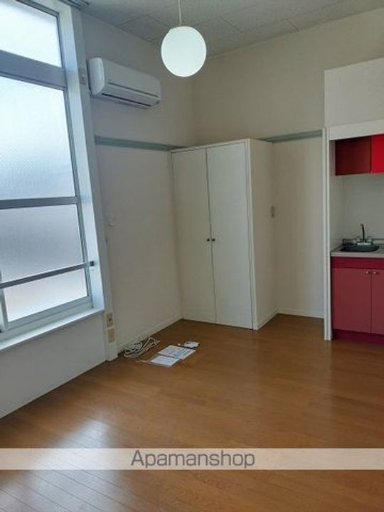 レオパレスジュネスEBA201の居間