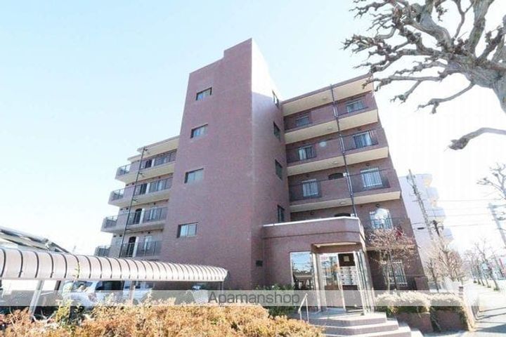 アーク河辺の外観