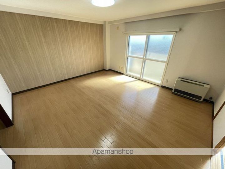 MSねむの木403の居間