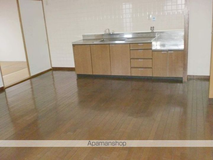 ヴィラ・エイトサイト3Cの居間