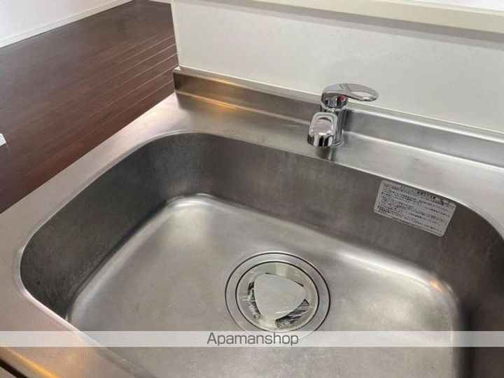 香川県高松市宮脇町1丁目の賃貸マンションの内装