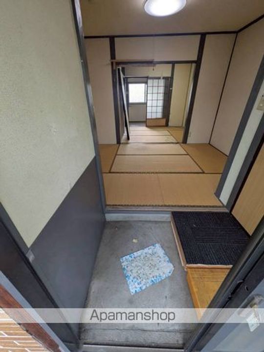 池田文化2号棟18の玄関