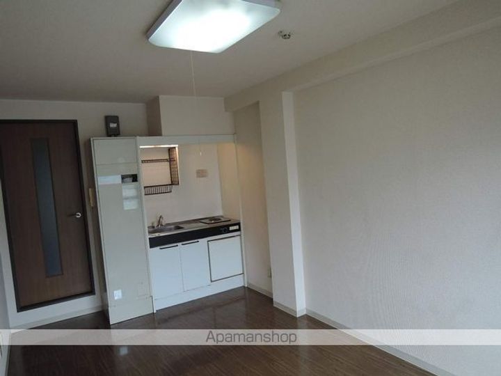 栄和マンション春木II402の内装