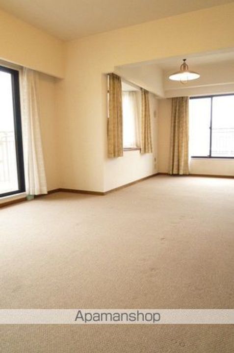 藤和日吉ホームズの居間