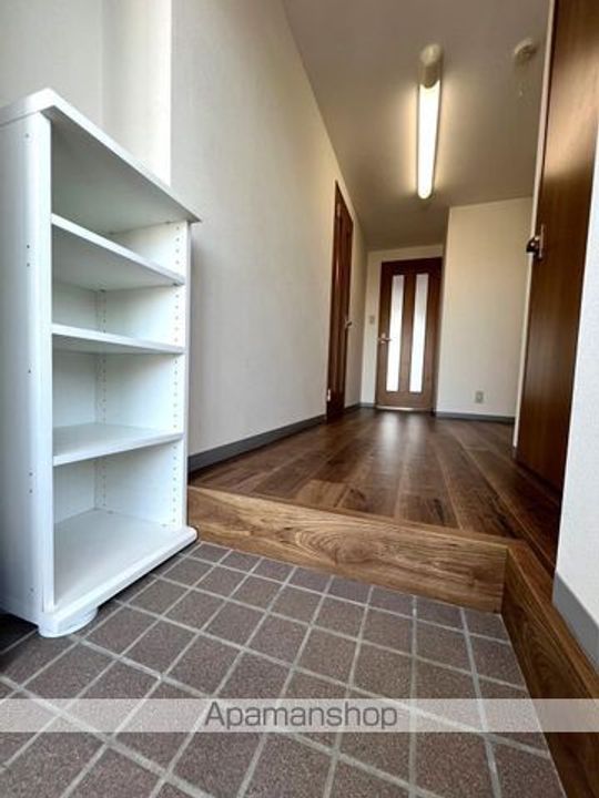 メゾンオクガワの玄関