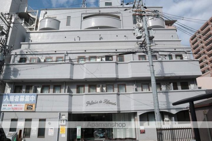 パレドゥブランシュ305の外観