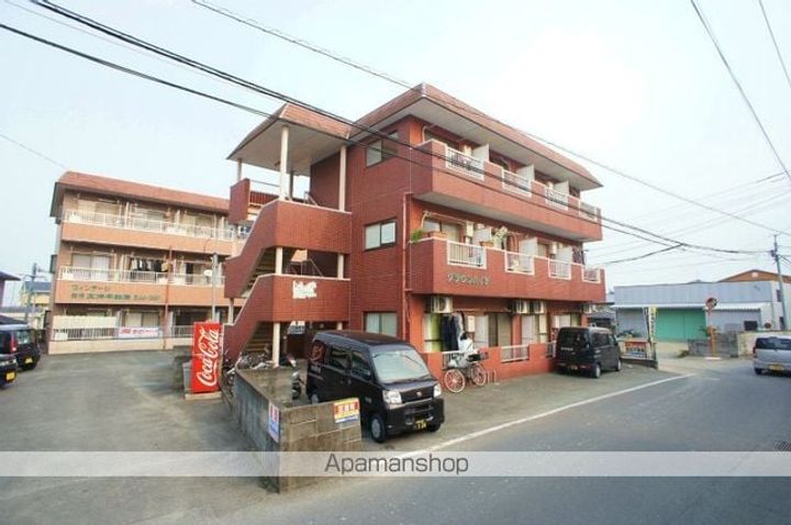 クラウンハイツの外観