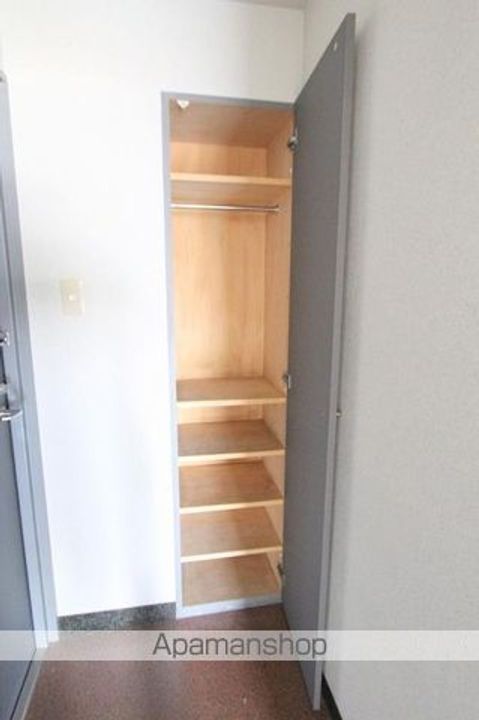 香川県高松市錦町1丁目の賃貸マンションの玄関