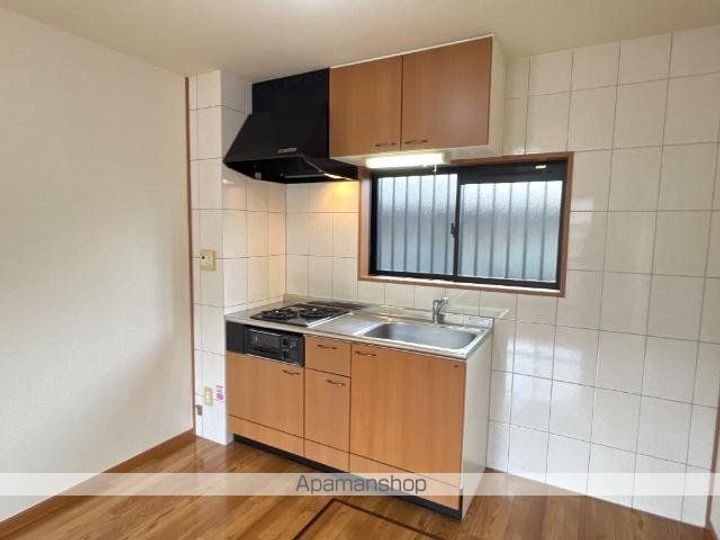 岐阜県岐阜市太郎丸の賃貸アパートのキッチン