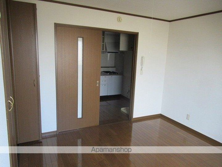 エストワン本町105の内装