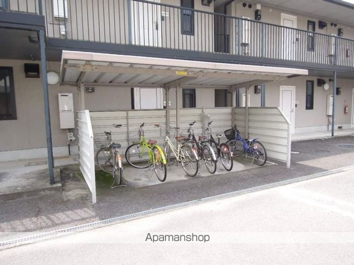 岡山県岡山市北区牟佐の賃貸アパートの外観