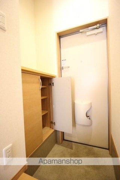 岡山県岡山市中区平井6丁目の賃貸アパートの玄関