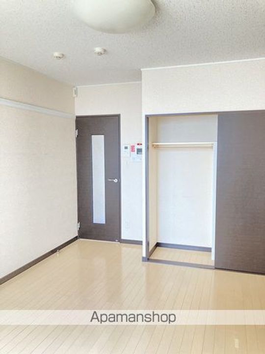 レオネクストWEST SIDE103の居間