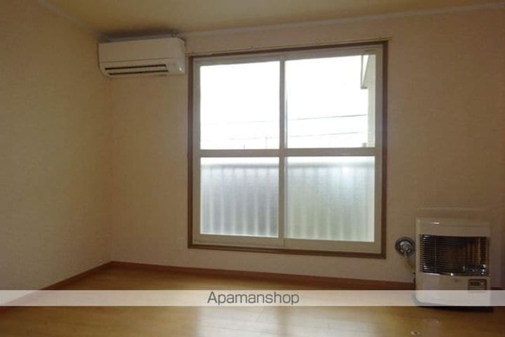 峰田ハイツの居間