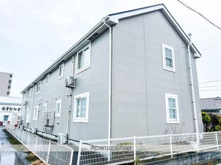 愛媛県松山市山越1丁目の賃貸アパートの外観