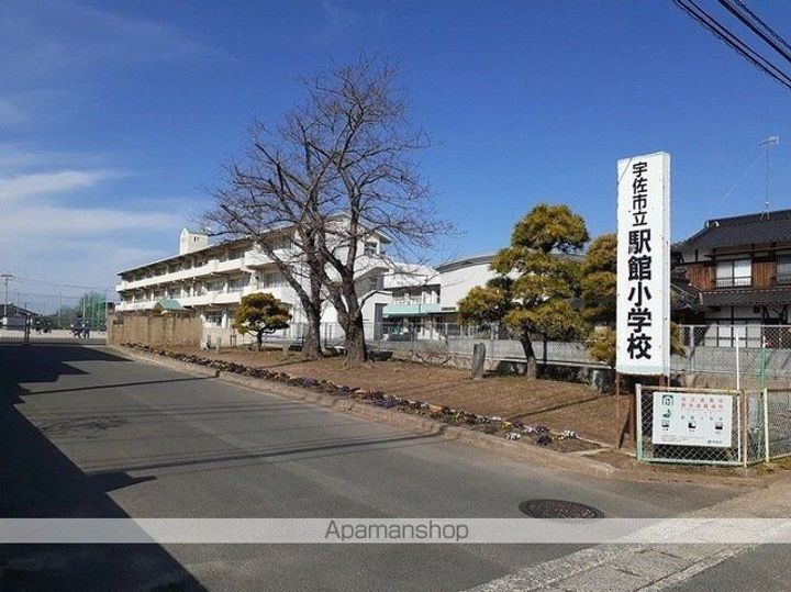 ゼロツー弐番館の周辺