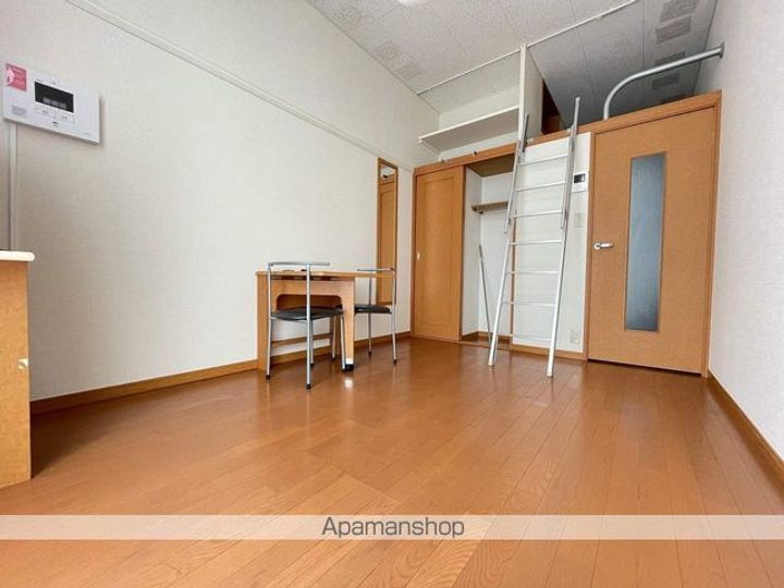 レオパレスフォレの居間