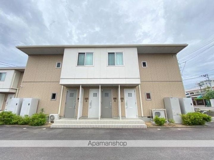 香川県高松市伏石町の賃貸アパートの外観