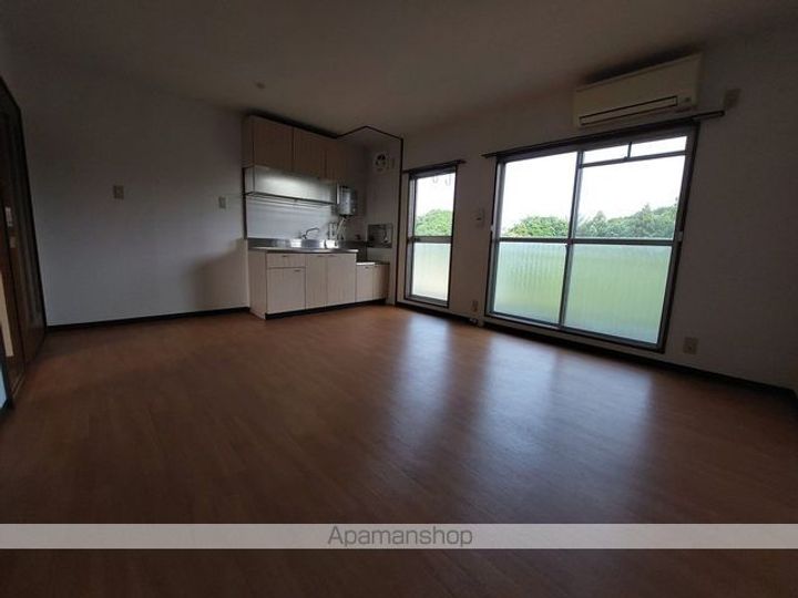 梅ヶ丘マンション402の内装