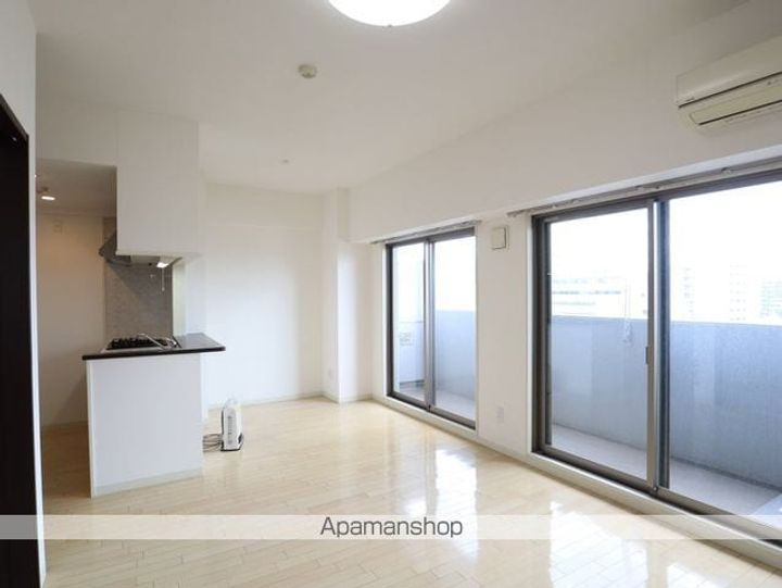 GRANDUKE松原503の居間