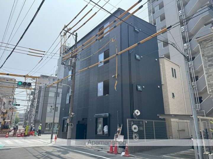 IROHA浅草の外観