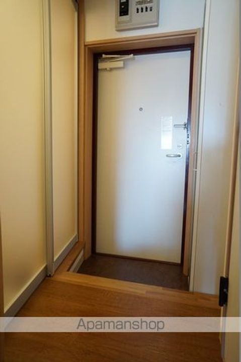 第二我心ヶ丘マンションの玄関