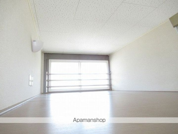 パークサイド室小路206の内装