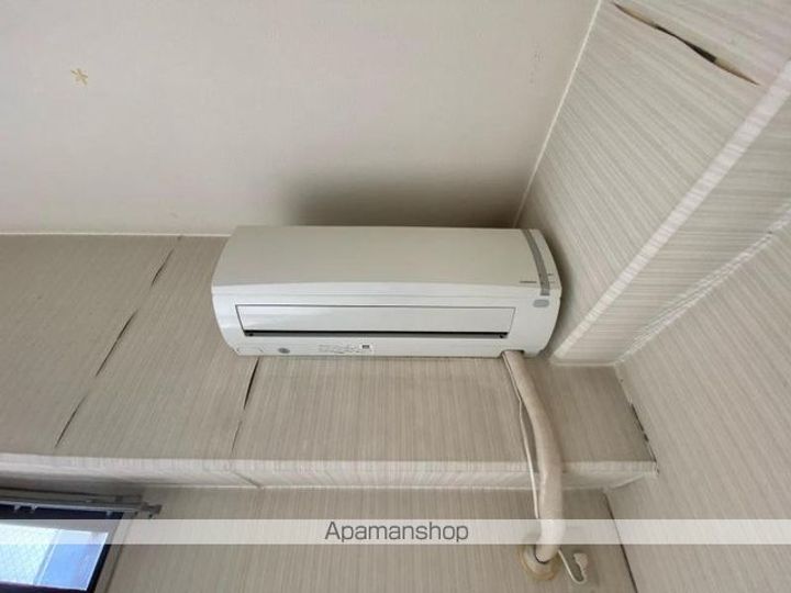 岩清尾マンション 403号の内装