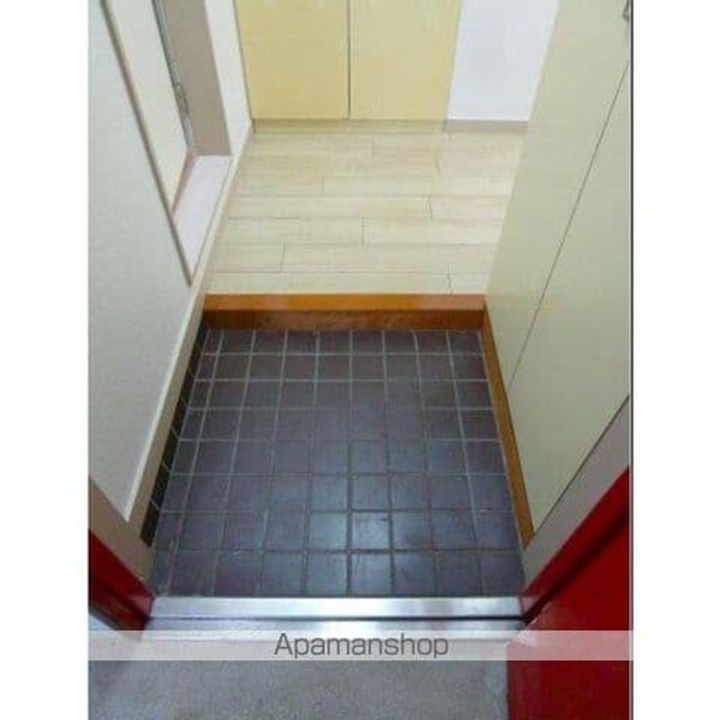 プレジデントソノヤマの玄関