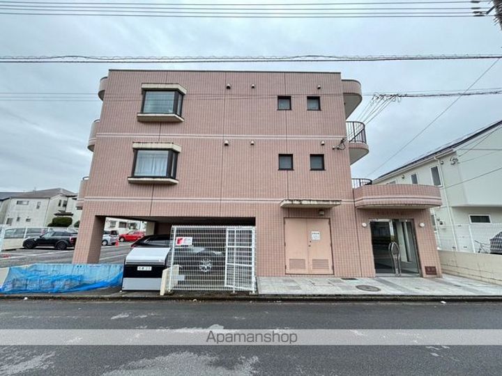 ファミーユ旭の外観