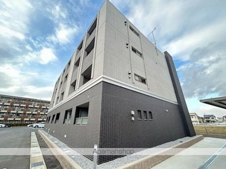 滋賀県大津市大萱4丁目の賃貸マンションの外観