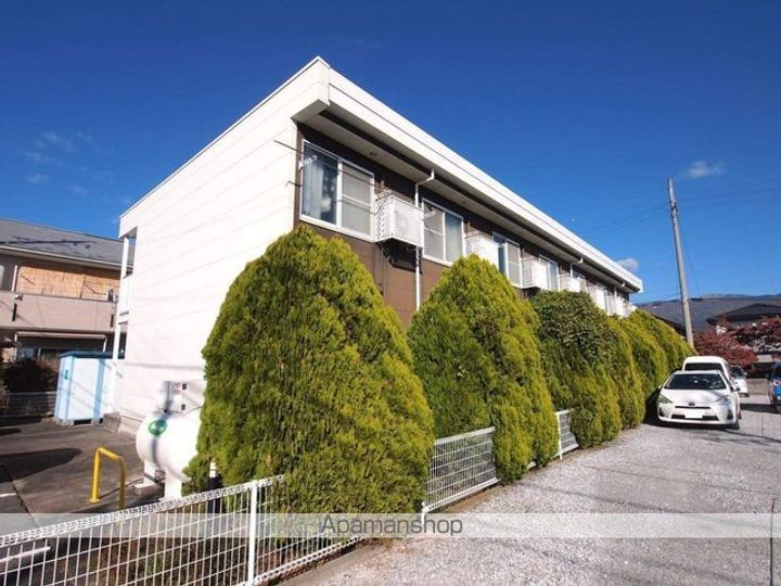 レオパレスCHEVAL103の外観