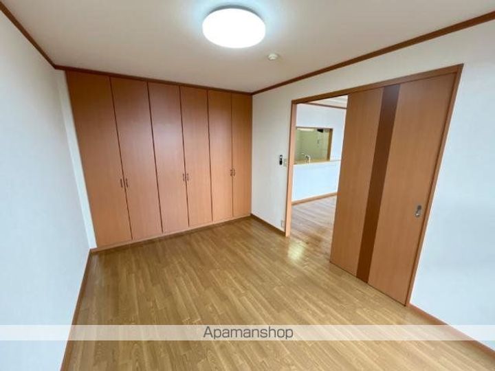 岐阜県本巣郡北方町柱本南2丁目の賃貸マンションの内装