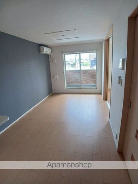 レジデェンスひまわりAの居間