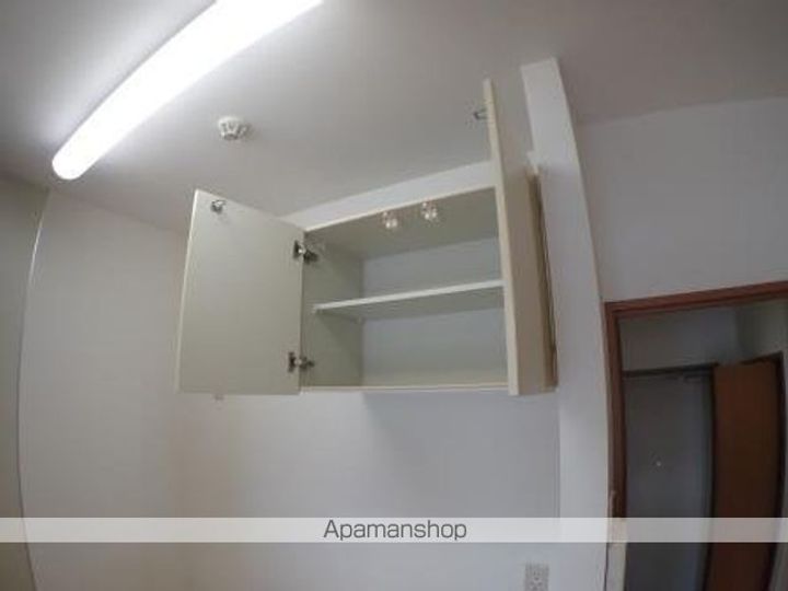 セリージャ デ トーアの内装