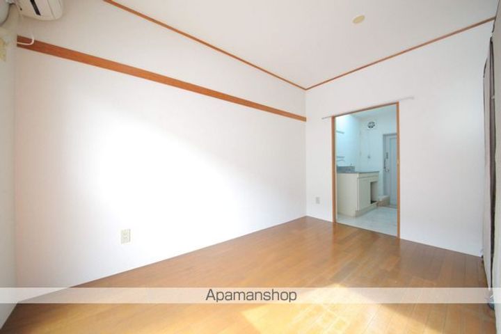 パークサイドかずみ105の内装